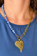 Collar Asimétrico agata Sodalita y Cadena Cubana con Corazón Dorado